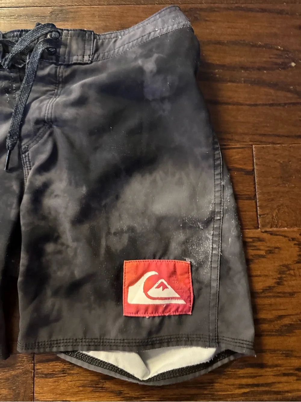 Quiksilver boys  gray Black & Red  Athletic Board shorts size 10 classic style